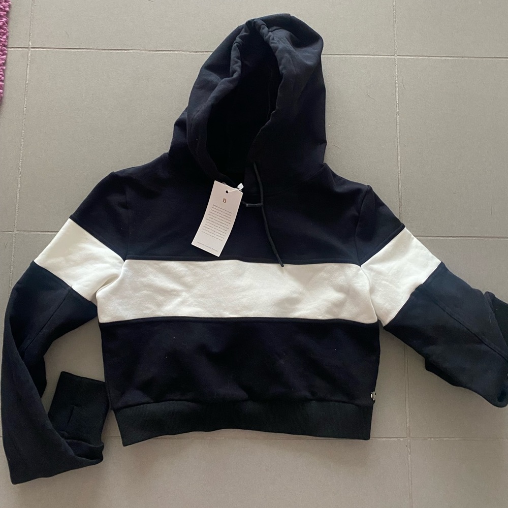 BuffBunny Onyx wanderlust cropped stripe hoodie NWT size M